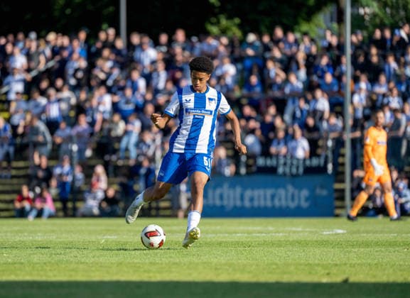 Fußball, Herren, Testspiel, Saison 2026 2027, SV Lichtenberg 47 - Hertha BSC, Jerome Diallo (Hertha BSC), 08.07. 2026, *** Soccer, Men s, Friendly Match, 2026–2027 Season, SV Lichtenberg 47 vs. Hertha BSC, Jerome Diallo (Hertha BSC), July 8, 2026, Copyright: xSebastianxRäppold MatthiasxKochx
