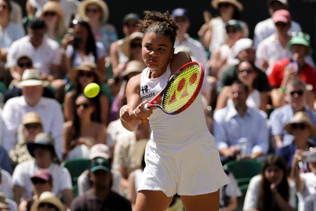 (260709) -- LONDON, July 9, 2026 -- Jasmine Paolini of Itlay returns the ball during the women s singles quarterfinal match against Marta Kostyuk of Ukraine at the Wimbledon Tennis Championships in London, Britain, on July 8, 2026. (Photo by Xinhua) (SP)BRITAIN-LONDON-TENNIS-WIMBLEDON-WOMEN S SINGLES DinendraxHaria 