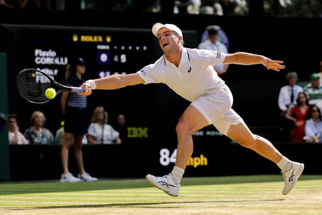 (260709) -- LONDON, July 9, 2026 -- Arthur Fery of Britain returns the ball during the men s singles quarterfinal match against Flavio Cobolli of Itlay at the Wimbledon Tennis Championships in London, Britain, on July 8, 2026. (Photo by Xinhua) (SP)BRITAIN-LONDON-TENNIS-WIMBLEDON-MEN S SINGLES DinendraxHaria 