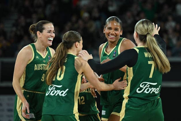 BASKETBALL AUSTRALIA CHINA WOMEN, Sitaya Fagan of Australia (2nd right) celebrates with teammates after scoring during the Women s international match, Länderspiel, Nationalmannschaft between Australia and China at John Cain Arena in Melbourne, Thursday, July 9, 2026. ( NO ARCHIVING, EDITORIAL USE ONLY MELBOURNE VICTORIA AUSTRALIA  Copyright: xJAMESxROSSx 20260709194242095918
