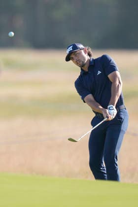 NORTH BERWICK, SCOTLAND - JULY 9: Marco Penge chips to the 11th green during Round 1 of the Genesis Scottish Open at the Renaissance Club, North Berwick on July 9, 2026 in North Berwick, Scotland Genesis Scottish Open Round 1