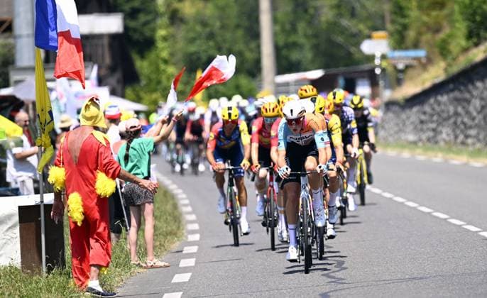 The pack of riders pictured in action during stage 6 of the 2026 Tour de France cycling race, a stage of 186 km from Pau to Gavarnie-Gedre, on Thursday 09 July 2026. The 113th edition of the Tour de France starts on Saturday 4 July in Barcelona, Spain, and will finish in Paris, France on the 26th of July. POOLxTOMASxSISK  x180774554x