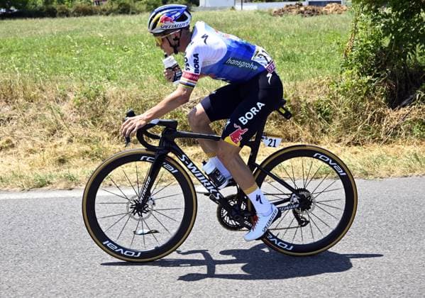 Belgian Remco Evenepoel of Red Bull-BORA-hansgrohe pictured in action during stage 6 of the 2026 Tour de France cycling race, a stage of 186 km from Pau to Gavarnie-Gedre, on Thursday 09 July 2026. The 113th edition of the Tour de France starts on Saturday 4 July in Barcelona, Spain, and will finish in Paris, France on the 26th of July. POOLxTOMASxSISK  x180776922x