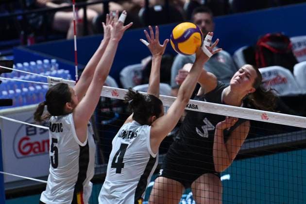 RECORD DATE NOT STATED HONG KONG-SPORTS Volleyball Nations League Hong Kong Kiera Van Ryk (No.3) from team Canada during the match between Canada and Belgium at Volleyball Nations League Hong Kong 2026 in Hong Kong, July 9, 2026.NEXPHER Kobe Li Hong Kong