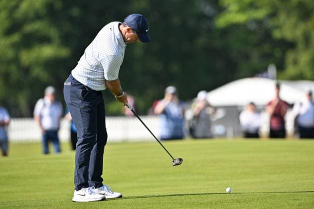 Scottish Open Day One Rory McIlroy putts on hole 11 on Day One of the Genesis Scottish Open 2026 at The Renaissance Club, North Berwick 09 07 2026 UK Newspapers OUT Copyright: xJamiexJohnstonx FIL-23615-0041