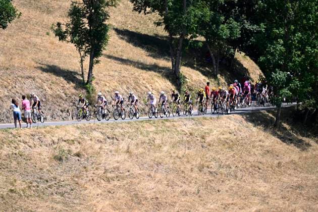 Tour de France 2026 Stage 6 GAVARNIE-CEDRE, FRANCE - JULY 09 : illustration picture peloton during stage 6 of the 113rd edition of Tour de France an UCI World Tour 2.UWT cycling road race stage for Men Elite of 186 km with start in Pau and finish in Gavarnie-Cedre on July 9, 2026 in Gavarnie-Cedre, France, 09 07 2026 ( Motordriver Kurt Vandenborre - Gavarnie-Cedre France  Copyright: xTomasxSiskx