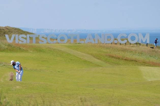UK: The Genesis Scottish Open at The Renaissance Club, North Berwick, Scotland on 09 July 2026: Pictured: Tyrrell Hatton (England) on the 4th fairway during the first round of the Genesis Scottish Open Championship 2026 North Berwick The Renaissance Club Scotland Scotland Copyright: xAlexxToddx