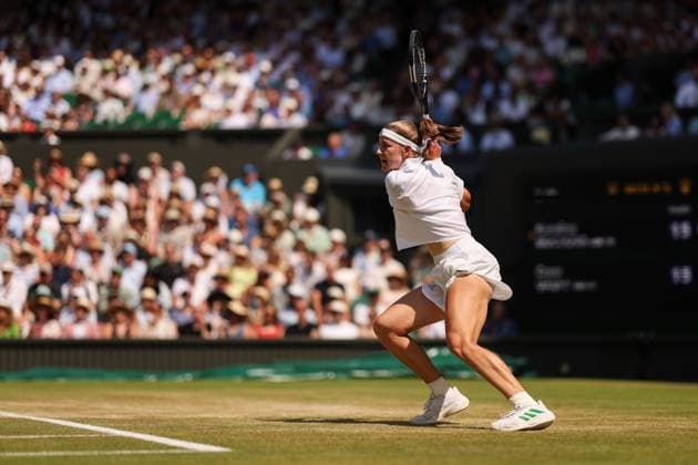 Karolina Muchova during her semi-final match Wimbledon Tennis Championships, Day 11, The All England Lawn Tennis and Croquet Club, London, UK - 09 Jul 2026London The All England Lawn Tennis and United Kingdom  Copyright: xEllaxLing Shutterstockx 16981022w