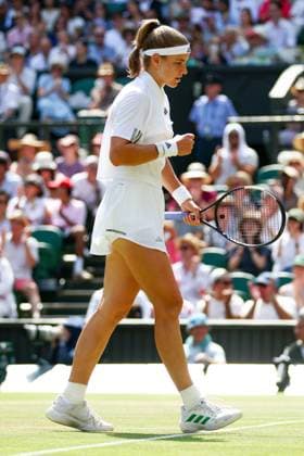 Karolina Muchova during her semi final match Wimbledon Tennis Championships, Day 11, The All England Lawn Tennis and Croquet Club, London, UK - 09 Jul 2026London The All England Lawn Tennis and United Kingdom  Copyright: xKieranxMcManus Shutterstockx 16981024ar
