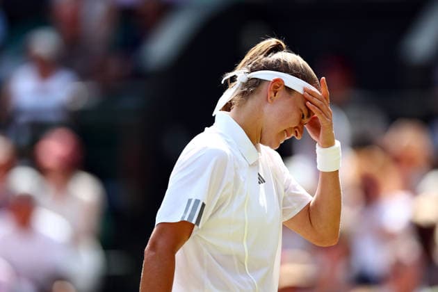 Karolina Muchova during her semi final match Wimbledon Tennis Championships, Day 11, The All England Lawn Tennis and Croquet Club, London, UK - 09 Jul 2026London The All England Lawn Tennis and United Kingdom  Copyright: xJamesxMarsh Shutterstockx 16981021d