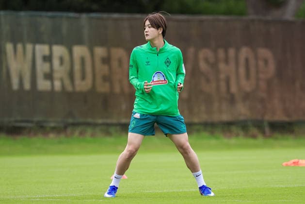 Mei Shimada (SV Werder Bremen) bei einer Trainingsübung, 09.07.2026, Bremen (Deutschland), Fussball, Google Pixel Frauen-Bundesliga, Trainingsauftakt SV Werder Bremen *** Mei Shimada of SV Werder Bremen during a training drill, July 9, 2026, Bremen, Germany, soccer, Google Pixel Women s Bundesliga, SV Werder Bremen s first training session of the season xobx