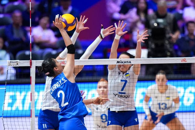 (260709) -- HONG KONG, July 9, 2026 -- Zhuang Yushan (1st L) of China spikes the ball during the match between China and Ukraine at the Women s Volleyball Nations League (VNL) 2026 in Hong Kong, south China, July 9, 2026. ) (SP)CHINA-HONG KONG-VOLLEYBALL-NATIONS LEAGUE-WOMEN-CHN VS UKR (CN) ZhuxWei 