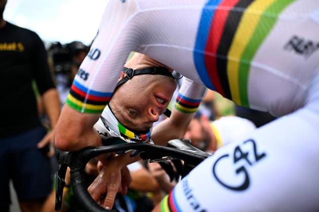 Tour de France 2026 Stage 6 GAVARNIE-CEDRE, FRANCE - JULY 09 : Pogacar Tadej (SLO) of UAE Team Emirates - XRG celebrates the victory after stage 6 of the 113rd edition of Tour de France an UCI World Tour 2.UWT cycling road race stage for Men Elite of 186 km with start in Pau and finish in Gavarnie-Cedre on July 9, 2026 in Gavarnie-Cedre, France, 09 07 2026 ( Motordriver Kurt Vandenborre - Gavarnie-Cedre France  Copyright: xJasperxJacobsx