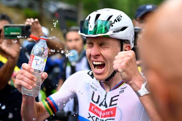 Tour de France 2026 Stage 6 GAVARNIE-CEDRE, FRANCE - JULY 09 : Pogacar Tadej (SLO) of UAE Team Emirates - XRG celebrates the victory after stage 6 of the 113rd edition of Tour de France an UCI World Tour 2.UWT cycling road race stage for Men Elite of 186 km with start in Pau and finish in Gavarnie-Cedre on July 9, 2026 in Gavarnie-Cedre, France, 09 07 2026 ( Motordriver Kurt Vandenborre - Gavarnie-Cedre France  Copyright: xJasperxJacobsx