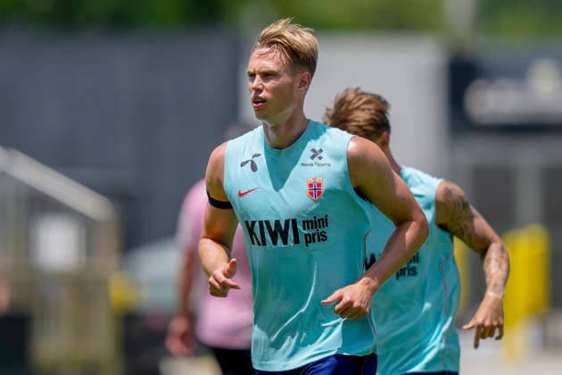 World Cup 2026 Fort Lauderdale, Florida , USA 20260709. Norway coach Stale Solbakken during a training session with the Norwegian men s national football team at Inter Miami CF Stadium. Photo: Fredrik Varfjell NTB Fort Lauderdale, Florida United States EDITORIAL USE ONLY. RESTRICTED USE FOR BETTING COMPANIES Ref:_SPOFI6jZ5drMNg.jpg *** 2026 World Cup, Fort Lauderdale, Florida, USA 20260709 Norway coach Stale Solbakken during a training session with the Norwegian men’s national soccer team at Inter Miami CF Stadium. Photo: Fredrik Varfjell, NTB. Fort Lauderdale, Florida, United States. EDITORIAL USE ONLY. RESTRICTED USE FOR BETTING COMPANIES.  Copyright: xFredrikxVarfjellx xNTBx