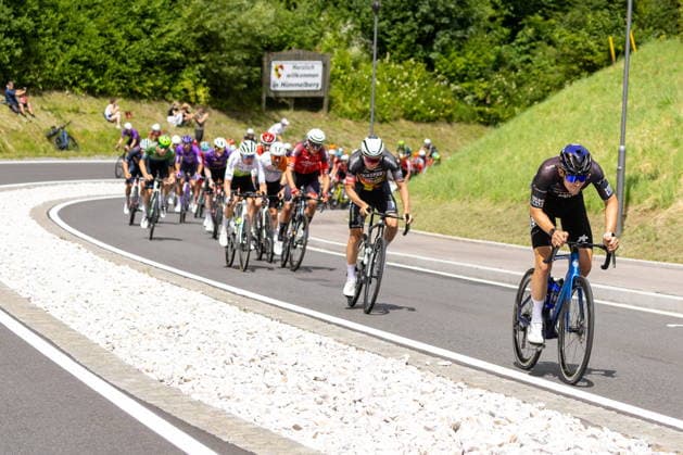 09.07.2026, Franz Josefs Höhe, AUT, Lidl Tour of Austria 2026, Etappe 2 von Bad Kleinkirchheim nach Franz Josefs Höhe Großglockner (188,8 km), im Bild das Peloton bei Gnesau peloton during the stage 2 from Bad Kleinkirchheim to Franz Josefs Höhe Großglockner (188,8 km) of the Tour of Austria. Franz Josefs Höhe, Austria on 2026 07 09. Pictures 2026, PhotoCredit: Johann Groder Foto:Eibner-Pressefoto Groder Franz Josefs Höhe *** July 9, 2026, Franz Josefs Höhe, Austria, Lidl Tour of Austria 2026, Stage 2 from Bad Kleinkirchheim to Franz Josefs Höhe (Großglockner), 188.8 km, Pictured: the peloton near Gnesau during Stage 2 from Bad Kleinkirchheim to Franz Josefs Höhe, Großglockner (188.8 km) of the Tour of Austria, Franz Josefs Höhe, Austria, on July 9, 2026. Photos from 2026, Photo Credit: Johann Groder, Photo: Eibner, Press Photo: Groder, Franz Josefs Höhe  EP_gro