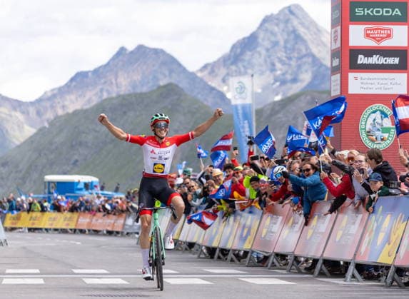 09.07.2026, Franz Josefs Höhe, AUT, Lidl Tour of Austria 2026, Etappe 2 von Bad Kleinkirchheim nach Franz Josefs Höhe Großglockner (188,8 km), im Bild Sieger Gregor Mühlberger (AUT, Team AUSTRIA) winner Gregor Mühlberger of Austria during the stage 2 from Bad Kleinkirchheim to Franz Josefs Höhe Großglockner (188,8 km) of the Tour of Austria. Franz Josefs Höhe, Austria on 2026 07 09. Pictures 2026, PhotoCredit: Johann Groder Foto:Eibner-Pressefoto Groder Franz Josefs Höhe *** July 9, 2026, Franz Josefs Höhe, AUT, Lidl Tour of Austria 2026, Stage 2 from Bad Kleinkirchheim to Franz Josefs Höhe Großglockner, 188.8 km; pictured: winner Gregor Mühlberger (AUT), Team AUSTRIA winner Gregor Mühlberger of Austria during Stage 2 from Bad Kleinkirchheim to Franz Josefs Höhe, Großglockner (188.8 km) of the Tour of Austria at Franz Josefs Höhe, Austria, on July 9, 2026. Photos from 2026, Photo credit: Johann Groder, Foto Eibner, press photo by Groder, Franz Josefs Höhe  EP_gro