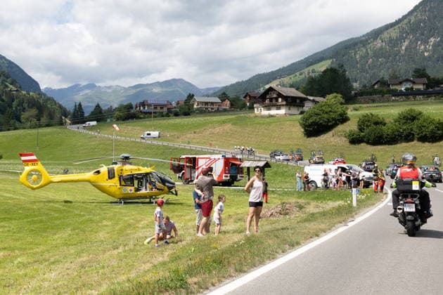 09.07.2026, Franz Josefs Höhe, AUT, Lidl Tour of Austria 2026, Etappe 2 von Bad Kleinkirchheim nach Franz Josefs Höhe Großglockner (188,8 km), im Bild Helicopter Helicopter during the stage 2 from Bad Kleinkirchheim to Franz Josefs Höhe Großglockner (188,8 km) of the Tour of Austria. Franz Josefs Höhe, Austria on 2026 07 09. Pictures 2026, PhotoCredit: Johann Groder Foto:Eibner-Pressefoto Groder Franz Josefs Höhe *** July 9, 2026, Franz Josefs Höhe, Austria, Lidl Tour of Austria 2026, Stage 2 from Bad Kleinkirchheim to Franz Josefs Höhe, Großglockner, 188.8 km; pictured: a helicopter during Stage 2 from Bad Kleinkirchheim to Franz Josefs Höhe, Großglockner, 188.8 km, of the Tour of Austria at Franz Josefs Höhe, Austria on July 9, 2026. Pictures from 2026. Photo credit: Johann Groder, Foto Eibner, Press Photo Groder, Franz Josefs Höhe  EP_gro