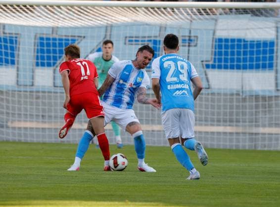 CFC vs 1. FC Union Berlin 09.07.2026 Chemnitz, eins Stadion- An der Gellertstrasse, Fussball, Regionalliga Nordost, , Testspiel , CFC, CFC vs 1. FC Union Berlin Kampf um den Ball, rechts Tom Baumgart Chemnitz Sachsen BRD *** CFC vs. 1 FC Union Berlin, July 9, 2026, Chemnitz, eins Stadion on Gellertstrasse, Sports, Soccer, Northeast Regional League, , Friendly Match, CFC, CFC vs. 1 FC Union Berlin, Battle for the Ball, Tom Baumgart on the right, Chemnitz, Saxony, Germany