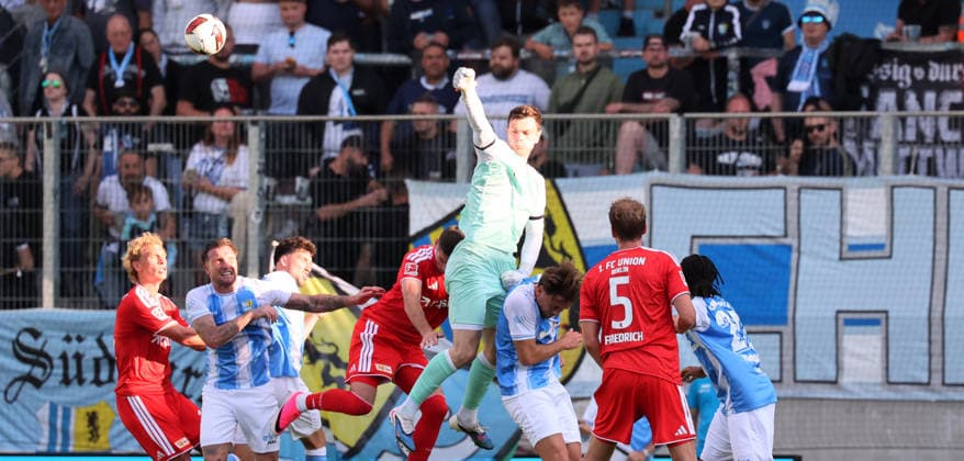 Chemnitz, 09.07.2026, Stadion an der Gellertstraße, Fußball, Testspiel , Chemnitzer FC vs. 1.FC Union Berlin , Im Bild; Torhüter David Richter (1, Chemnitz). , Nur zur redaktionellen Nutzung. Only editorial use. , *** Chemnitz, July 9, 2026, Gellertstraße Stadium, Soccer, Friendly Match, Chemnitzer FC vs. 1. FC Union Berlin, Pictured: Goalkeeper David Richter 1, Chemnitz, For editorial use only, Picture Point