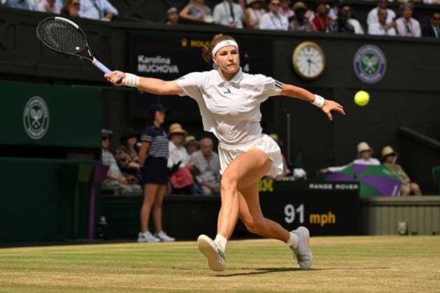 Wimbledon Tennis Championships 2026 - Day 11 LONDON, UNITED KINGDOM - JULY 09: Karolina Muchova of the Czech Republic plays in the Ladies singles semi-finals round match against Coco Gauff (not seen) of the United States during day 11 of The Wimbledon Tennis Championships at All England Lawn Tennis and Croquet Club on July 09, 2026 in London, United Kingdom. Ray Tang Anadolu London United Kingdom. Editorial use only. Please get in touch for any other usage.  Copyright: x2026xAnadoluxRayxTangx