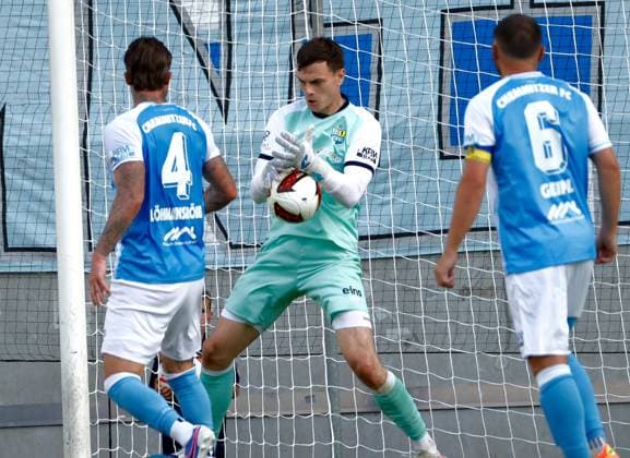 CFC vs 1. FC Union Berlin 09.07.2026 Chemnitz, eins Stadion- An der Gellertstrasse, Fussball, Regionalliga Nordost, , Testspiel , CFC, CFC vs 1. FC Union Berlin David Richter hält den Ball Chemnitz Sachsen BRD *** CFC vs. 1 FC Union Berlin, July 9, 2026, Chemnitz, eins Stadion on Gellertstrasse, Sports, Soccer, Northeast Regional League, , Friendly Match, CFC, CFC vs. 1 FC Union Berlin, David Richter saves the ball, Chemnitz, Saxony, Germany