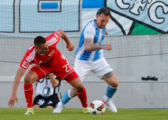 CFC vs 1. FC Union Berlin 09.07.2026 Chemnitz, eins Stadion- An der Gellertstrasse, Fussball, Regionalliga Nordost, , Testspiel , CFC, CFC vs 1. FC Union Berlin vlnr: Marin Ljubicic und Jan Löhmannsröben Chemnitz Sachsen BRD *** CFC vs. 1. FC Union Berlin, July 9, 2026, Chemnitz, eins Stadion on Gellertstrasse, Sports, Soccer, Northeast Regional League, , Friendly Match, CFC, CFC vs. 1 FC Union Berlin (from left to right: Marin Ljubicic and Jan Löhmannsröben), Chemnitz, Saxony, Germany