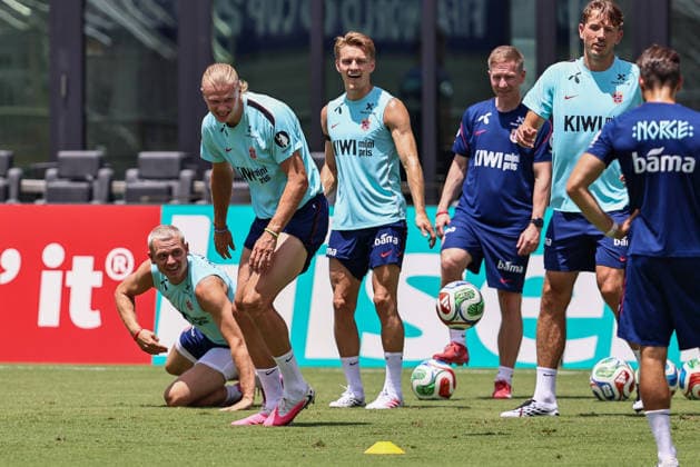 FT LAUDERDALE, FL - JULY 09: Erling Haaland 9 and Martin Odegaard 10 of Norway are seen attending a Norway team training session prior to a FIFA World Cup, WM, Weltmeisterschaft, Fussball 26 Quarter-Final game between Norway and England on July 8, 2026 at the Inter Miami CF Stadium, Fort Lauderdale, Florida.(Photo by Chris Arjoon) SOCCER: JUL 09 FIFA World Cup 26 - Norway Training EDITORIAL USE ONLY Icon26070900000034