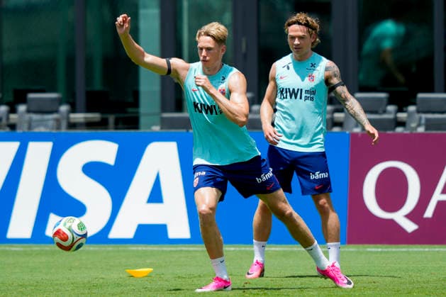 Fotball-VM 2026 Fort Lauderdale, Florida , USA 20260709. Norges Torbjorn Heggem og Patrick Berg under en trening med Norges herrelandslag i fotball pa Inter Miami CF Stadium. Foto: Fredrik Varfjell NTB Fort Lauderdale, Florida USA EDITORIAL USE ONLY. RESTRICTED USE FOR BETTING COMPANIES Ref:_SPOt9SCYE1WyGM.jpg *** 2026 FIFA World Cup, Fort Lauderdale, Florida, USA 20260709 Norway’s Torbjorn Heggem and Patrick Berg during a training session with the Norwegian men’s national soccer team at Inter Miami CF Stadium. Photo: Fredrik Varfjell, NTB, Fort Lauderdale, Florida, USA. EDITORIAL USE ONLY. RESTRICTED USE FOR BETTING COMPANIES.  Copyright: xFredrikxVarfjellx xNTBx