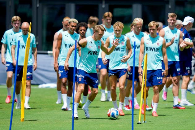 Fotball-VM 2026 Fort Lauderdale, Florida , USA 20260709. Norges Martin odegaard under en trening med Norges herrelandslag i fotball pa Inter Miami CF Stadium. Foto: Fredrik Varfjell NTB Fort Lauderdale, Florida USA EDITORIAL USE ONLY. RESTRICTED USE FOR BETTING COMPANIES Ref:_SPOfxEtX8NTC64.jpg *** 2026 World Cup in Fort Lauderdale, Florida, USA 20260709 Norway’s Martin Ødegaard during a training session with the Norwegian men’s national soccer team at Inter Miami CF Stadium. Photo: Fredrik Varfjell, NTB. Fort Lauderdale, Florida, USA. EDITORIAL USE ONLY. RESTRICTED USE FOR BETTING COMPANIES.  Copyright: xFredrikxVarfjellx xNTBx