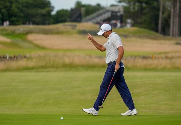 Rasmus Hojgaard of Denmark reacts after missing a birdie putt to become clubhouse leader on to the 18th green. Hojgaard joins Kim, Wiesberger, Cantlay & McIlroy as joint clubhouse leaders at 5 under par after 18 holes. Genesis Scottish Open, Golf, The Renaissance Club, North Berwick, Scotland, UK - 09 Jul 2026North Berwick The Renaissance Club Scotland United Kingdom  Copyright: xShutterstockx 16984080dy