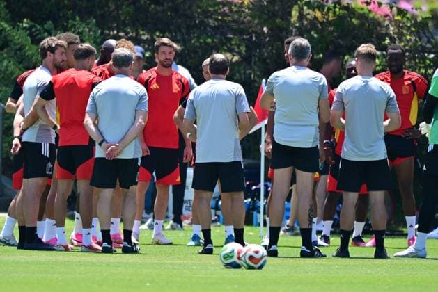Belgium s players and staff pictured at a training session of Belgian national soccer team Red Devils, on Thursday 09 July 2026 in Carson, Los Angeles County, California, USA. The Rode Duivels - Diables Rouges qualified for the knockout stage of the 2026 FIFA World Cup, WM, Weltmeisterschaft, Fussball where they ll meet Spain in the round of 8 on July 10th. DIRKxWAEM  x180798786x