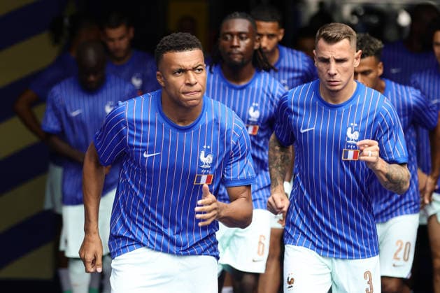 Kylian Mbappe of France leads his team out for the warm up during the FIFA World Cup, WM, Weltmeisterschaft, Fussball 2026 Quarter Final match between France and Morocco at the Boston Stadium, Foxborough, Massachusetts on 9 July 2026. Copyright: xPeterxDovganx 45240016