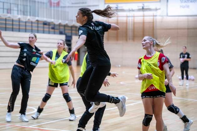Handball Bundesliga Frauen,HBF, Saison 2026 2027-SV Union Halle-Neustadt Training Halle, Deutschland 09.Juli 2026: Im Bild:Neuzugang Lois van Vliet (Halle) Halle Saale SWH Arena Sachsen-Anhalt Deutschland *** Women s Handball Bundesliga (HBF), 2026–2027 Season, SV Union Halle Neustadt Training, Halle, Germany, July 9, 2026. Pictured: New signing Lois van Vliet, Halle an der Saale, SWH Arena, Saxony-Anhalt, Germany