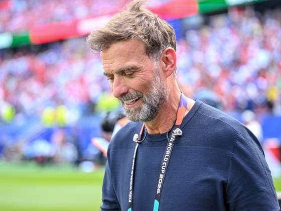 Sport Bilder des Tages Jürgen Klopp Looks on during the FIFA World Cup, WM, Weltmeisterschaft, Fussball 2026 Quarter Final match between France and Morocco at Boston Stadium on July 9, 2026 in Foxborough, United States. (Photo by Harry Langer DeFodi Images) - *** Jürgen Klopp watches the 2026 FIFA World Cup quarterfinal match between France and Morocco at Boston Stadium on July 9, 2026, in Foxborough, United States. Photo by Harry Langer, DeFodi Images