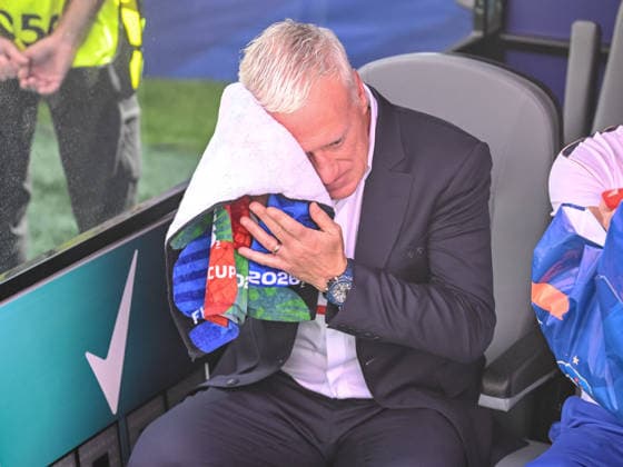 coach Didier Deschamps (France) gestures during the FIFA World Cup, WM, Weltmeisterschaft, Fussball 2026 Quarter Final match between France and Morocco at Boston Stadium on July 9, 2026 in Foxborough, United States. (Photo by Harry Langer DeFodi Images) - *** France coach Didier Deschamps gestures during the 2026 FIFA World Cup quarterfinal match between France and Morocco at Boston Stadium on July 9, 2026, in Foxborough, United States. Photo by Harry Langer, DeFodi Images