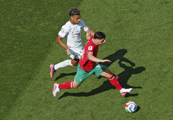 FIFA World Cup, WM, Weltmeisterschaft, Fussball 2026 quarterfinals - France vs Morocco Brahim Diaz of Morocco (R) and Desire Doue of France in action during the FIFA World Cup 2026 quarterfinals match France against Morocco, in Boston, USA, 09 July 2026. BOSTON United States  Copyright: xGREGxM.xCOOPERx