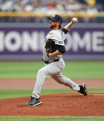 July 9, 2026, St. Petersburg, Florida, USA: New York Yankees pitcher PAUL BLACKBURN (58) throws a pitch during a game against the Tampa Bay Rays. The Tampa Bay Rays hosted the New York Yankees at Tropicana Field in St. Petersburg, FL. MLB, Baseball Herren, USA 2026: New York Yankees 12:4 Tampa Bay Rays  - ZUMAm299 20260709_znp_m299_001 Copyright: xTaylorxMcFeex