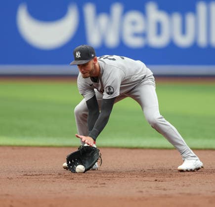 July 9, 2026, St. Petersburg, Florida, USA: New York Yankees left fielder CODY BELLINGER (35) fields a ground ball during a game the Tampa Bay Rays. The Tampa Bay Rays hosted the New York Yankees at Tropicana Field in St. Petersburg, FL. MLB, Baseball Herren, USA 2026: New York Yankees 12:4 Tampa Bay Rays  - ZUMAm299 20260709_znp_m299_027 Copyright: xTaylorxMcFeex
