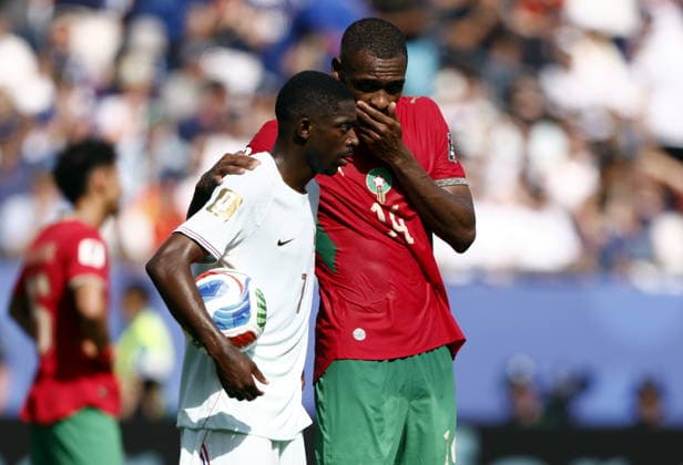 FIFA World Cup, WM, Weltmeisterschaft, Fussball 2026 quarterfinals - France vs Morocco Issa Diop of Morocco (R) reacts with Ousmane Dembele of France during the FIFA World Cup 2026 quarterfinals match France against Morocco, in Boston, USA, 09 July 2026. BOSTON United States  Copyright: xWILLxOLIVERx