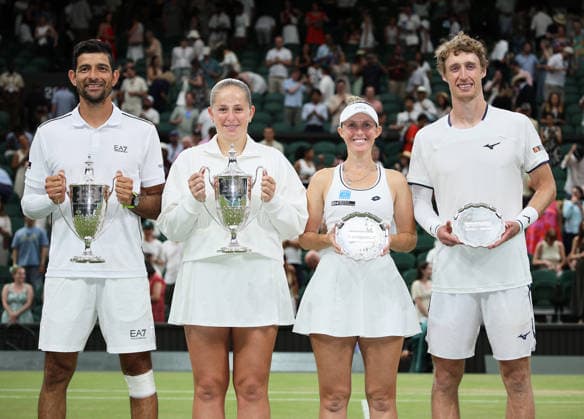 TENNIS - Wimbledon 2026 LONDON,ENGLAND,09.JUL.26 - TENNIS - ATP, Tennis Herren World Tour, WTA, Tennis Damen Tour, Wimbledon, Grand Slam, mixed. Image shows Marcelo Arevalo (ESA) and Jelena Ostapenko (LAT), Storm Hunter and Marc Polmans. keywords: award ceremony, trophy.  GEPAxpictures xAlanxGrieves