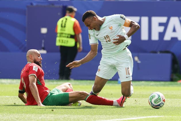 Kylian Mbappe of France is fouled by Noussair Mazraoui of Morocco in the penalty box resulting in a penalty during the FIFA World Cup, WM, Weltmeisterschaft, Fussball 2026 Quarter Final match between France and Morocco at the Boston Stadium, Foxborough, Massachusetts on 9 July 2026. Copyright: xPeterxDovganx 45240027