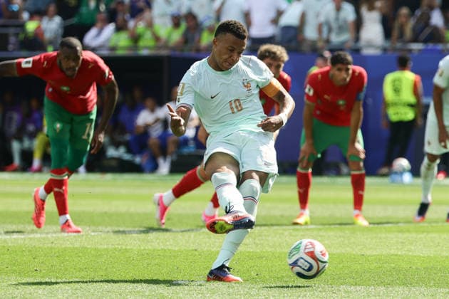 Kylian Mbappe of France takes the penalty shot but is saved by Yassine Bounou of Morocco during the FIFA World Cup, WM, Weltmeisterschaft, Fussball 2026 Quarter Final match between France and Morocco at the Boston Stadium, Foxborough, Massachusetts on 9 July 2026. Copyright: xPeterxDovganx 45240030