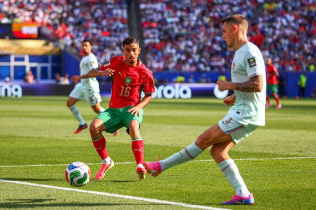 July 9, 2026, Foxborough, Massachusetts, USA: LUCAS DIGNE of France passes the ball during the 2026 FIFA World Cup, WM, Weltmeisterschaft, Fussball quarterfinal match at Boston Stadium in Massachusetts on July 9, 2026. Foxborough USA - ZUMAm283 20260709_zsp_m283_052 Copyright: xBillyxMyersx