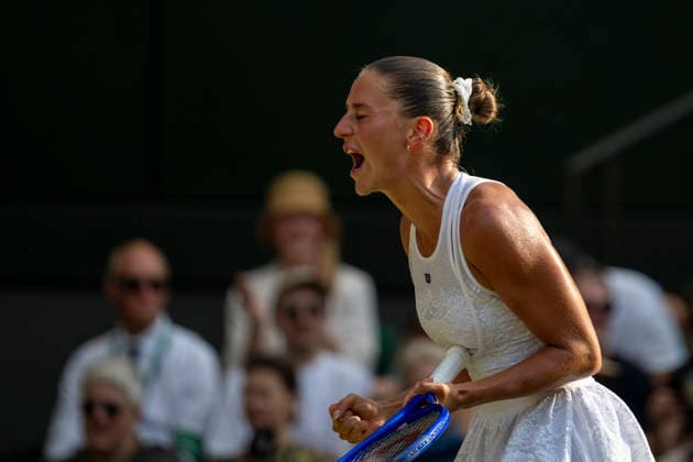 (260710) -- LONDON, July 10, 2026 -- Marta Kostyuk of Ukraine reacts during the women s semifinal match against Linda Noskova of the Czech Republic at the Wimbledon Tennis Championships in London, Britain, on July 9, 2026. (Photo by Xinhua) (SP)BRITAIN-LONDON-TENNIS-WIMBLEDON-WOMEN S SINGLES StephenxChung 