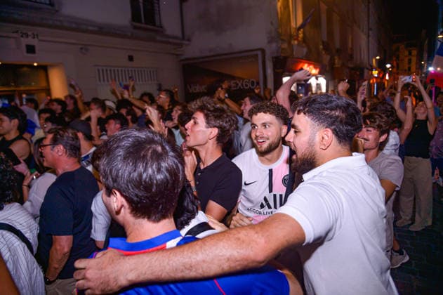 NEWS: Ambiance dans les rues de Paris pour le match France vs Maroc, quart de finale de la coupe du monde 2026 - 09 07 2026 Illustration durant le match ParisFrance  Copyright: xBaptistexAutissierx