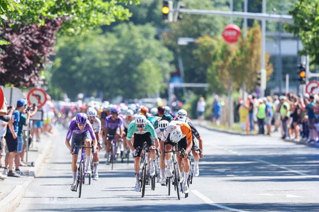 CYCLING - Tour of Austria 2026 LIENZ,AUSTRIA,10.JUL.26 - CYCLING - Tour of Austria, stage 3, Lienz - Sankt Johann im Pongau. Image shows Kevin Vermaerke (USA UAE Team Emirates XRG) and Fabian Steininger (AUT Schwingshandl Intralogistics).  GEPAxpictures xDavidxGeieregger