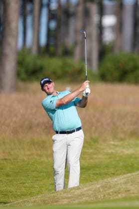 NORTH BERWICK, SCOTLAND - JULY 10: Sepp Straka chips to the 11th green during Round 2 of the Genesis Scottish Open at the Renaissance Club, North Berwick on July 10, 2026 in North Berwick, Scotland Genesis Scottish Open Round 2
