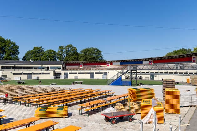 Forberedelser for kvartfinalen Norge - England i VM Oslo 20260710. Fotballfesten gjor klar til a vise kamp pa Frogner Stadion pa lordag. Det er ventet mye folk pa Frogner Stadion lordag i forbindelse med kvartfinalen i VM mellom Norge og England. Foto: Amanda Pedersen Giske NTB Oslo Norge EDITORIAL USE ONLY. RESTRICTED USE FOR BETTING COMPANIES Ref:0861258542st.jpg *** Preparations for the Norway vs. England World Cup quarterfinal in Oslo, July 10, 2026. The soccer festival is getting ready to host the match at Frogner Stadium on Saturday. Large crowds are expected at Frogner Stadium on Saturday for the World Cup quarterfinal between Norway and England. Photo: Amanda Pedersen Giske, NTB Oslo, Norway EDITORIAL USE ONLY RESTRICTED USE FOR BETTING COMPANIES  Copyright: xAmandaxPedersenxGiskex xNTBx