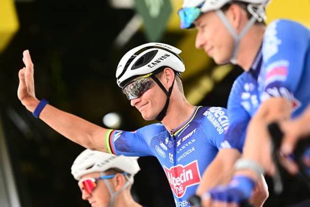 Tour de France 2026 Stage 7 BORDEAUX, FRANCE - JULY 10 : Van Der Poel Mathieu (NED) of Alpecin - Premier Tech during stage 7 of the 113rd edition of Tour de France an UCI World Tour 2.UWT cycling road race stage for Men Elite of 175 km with start in Hagetmau and finish in Bordeaux on July 10, 2026 in Bordeaux, France, 10 07 2026 Bordeaux France  Copyright: xPeterxDexVoechtx